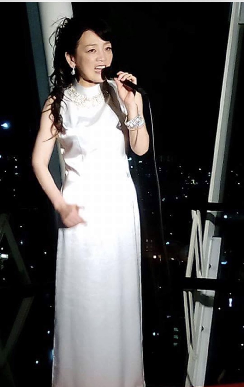 平田まり ギャラリー画像6: ステージでのパフォーマンス